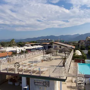 https://hotel-delfino.it-tuscanyhotel.com