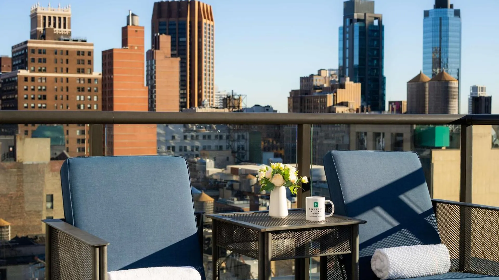Hotel Embassy Suites By Hilton New York Manhattan Times Square
