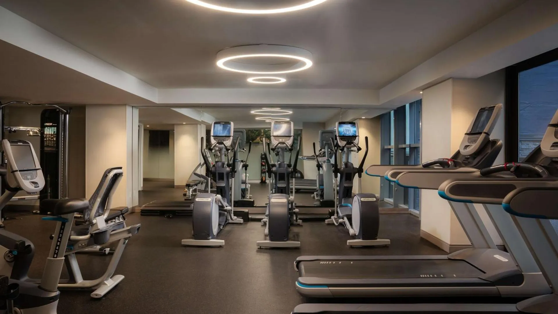**** Hotel Embassy Suites By Hilton New York Manhattan Times Square United States