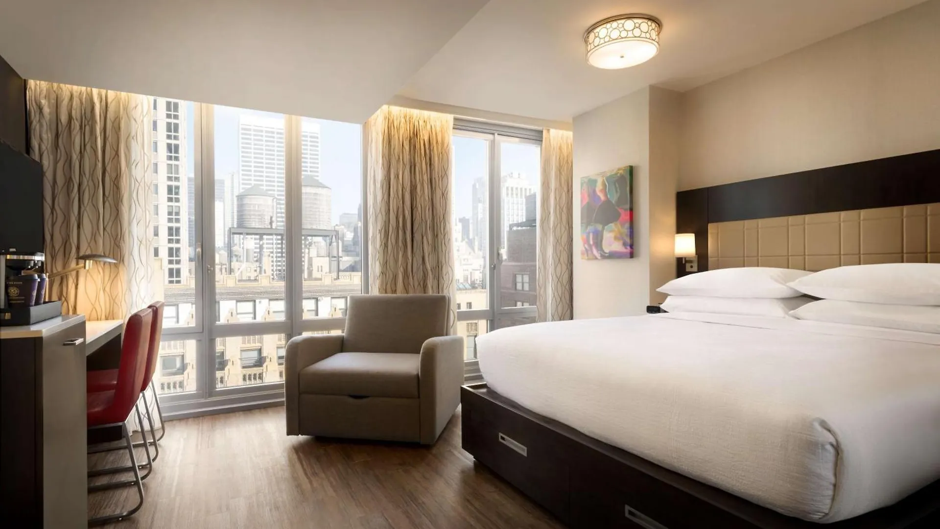 Hotel Embassy Suites By Hilton New York Manhattan Times Square