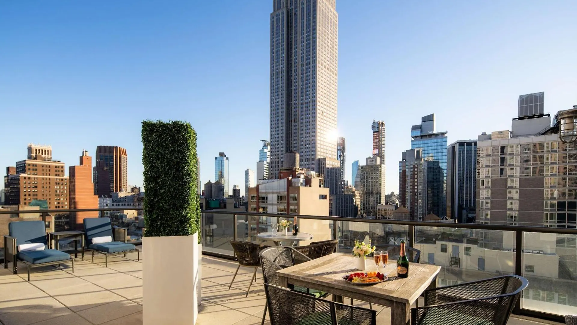 Embassy Suites By Hilton New York Manhattan Times Square 4*,